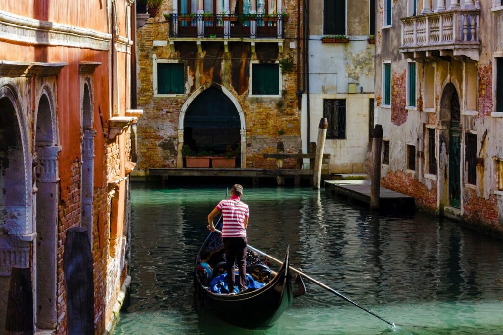 The picture is part of the travel blog 'The Essence of Traveling'. This travel blog features authentic and unique travel content such as compact travel guides and itineraries, travel tips and how-to guides, travel essays, and authentic perspectives about destinations from all around the world. The photo is used for the Europe travel guides.